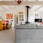 D'hotes - Acrifolia Bed & Breakfast 3*