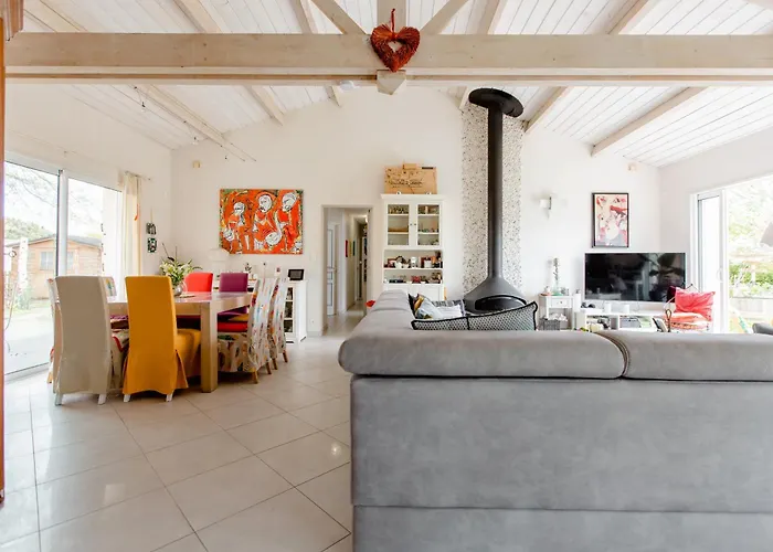 D'hotes - Acrifolia Aigrefeuille-sur-Maine